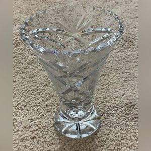 Very Beautiful handcut crystal glass vase